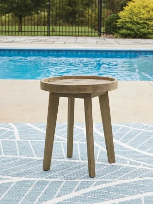 Adirondack chairs and/or table