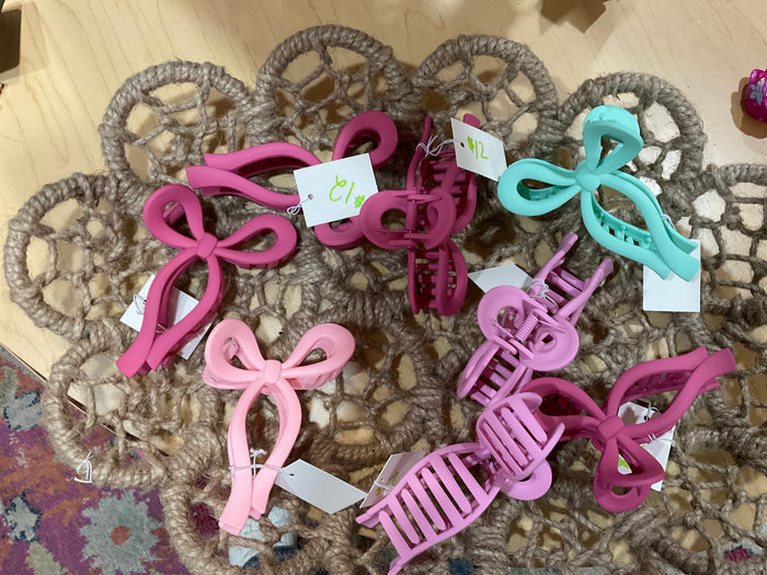 Bow clip