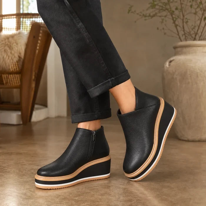 Colombe – Smooth Side-Zip Wedge Ankle Boots