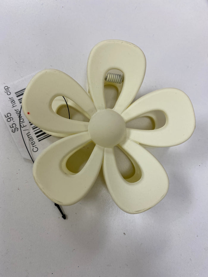 Flower hair clip
