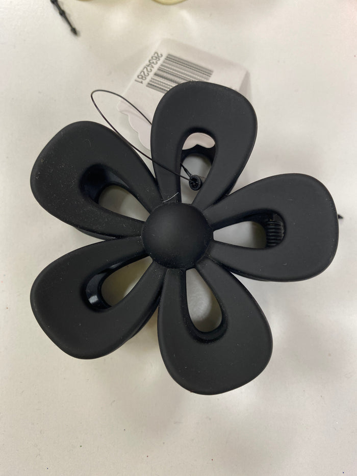 Flower hair clip