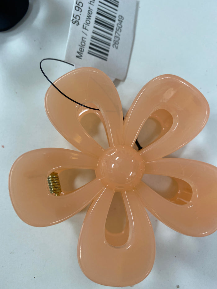 Flower hair clip