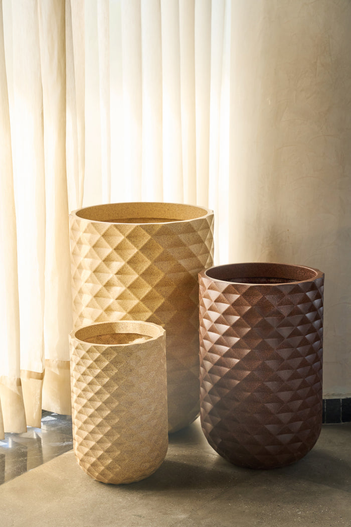 Greenri I-Grandeur large statement planter - product view 2