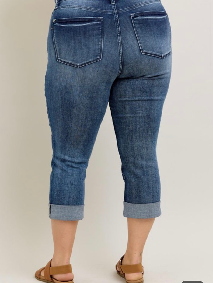 Judy Blue Mid Rise capri