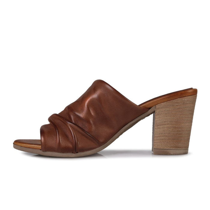 Larisia Mules - Cuoio