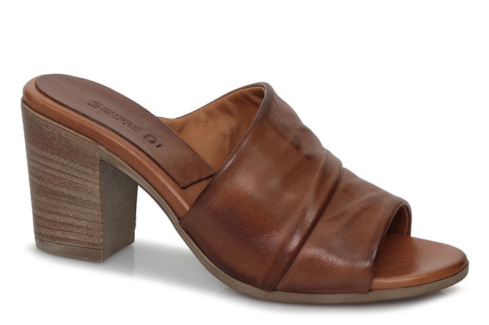 Larisia Mules - Cuoio