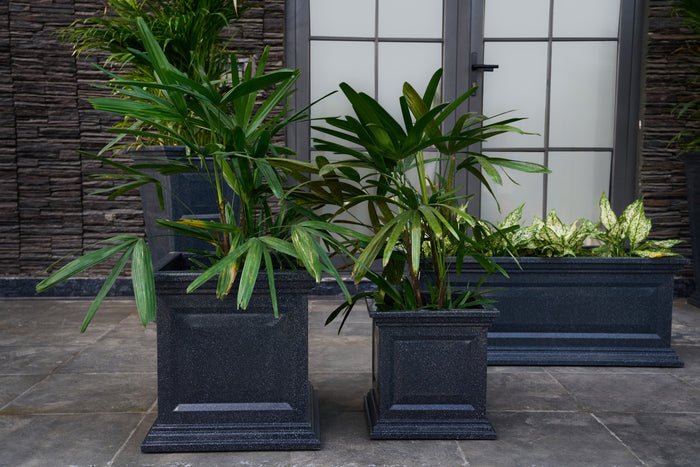 Greenri Legacy indoor & outdoor planter - product view 1
