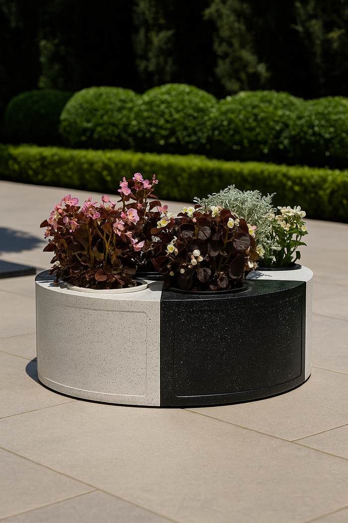 Greenri Loopix indoor & outdoor planter - product view 1