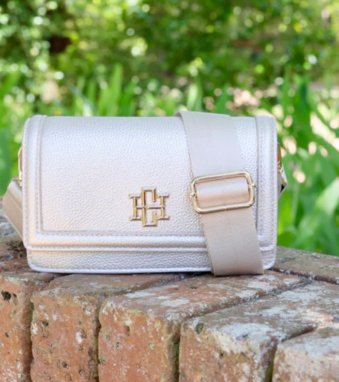 Maverick crossbody with pocket