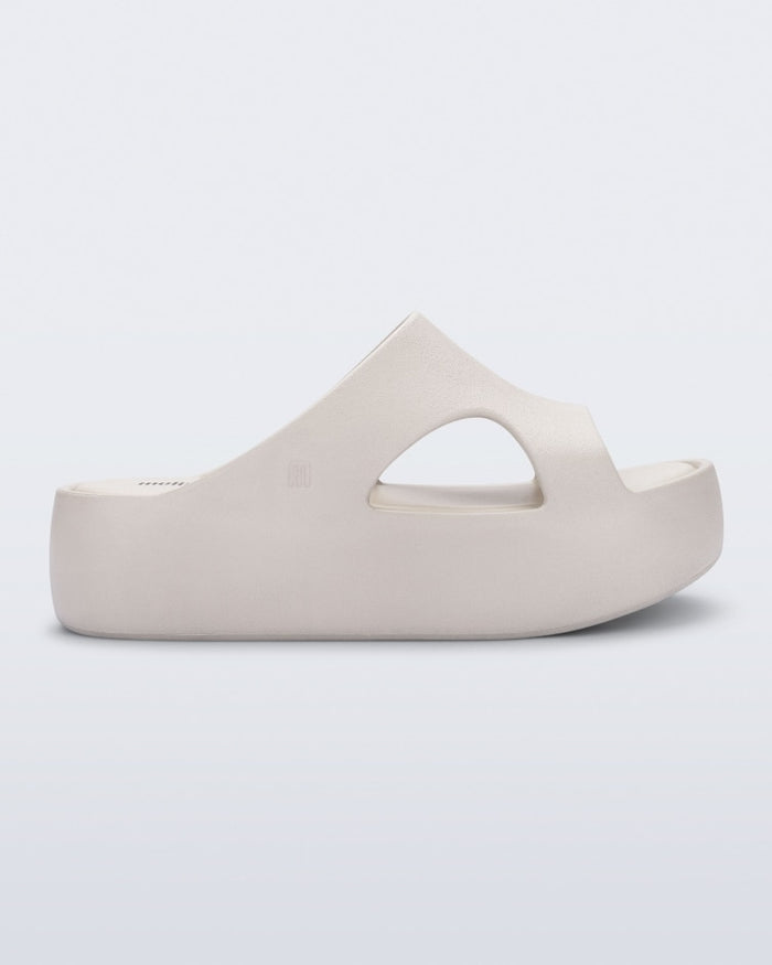 Melissa Free Cut Out Platform - Beige
