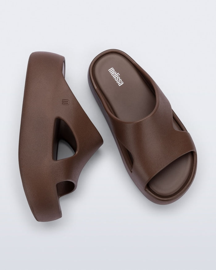 Melissa Free Cut Out Platform - Bronze