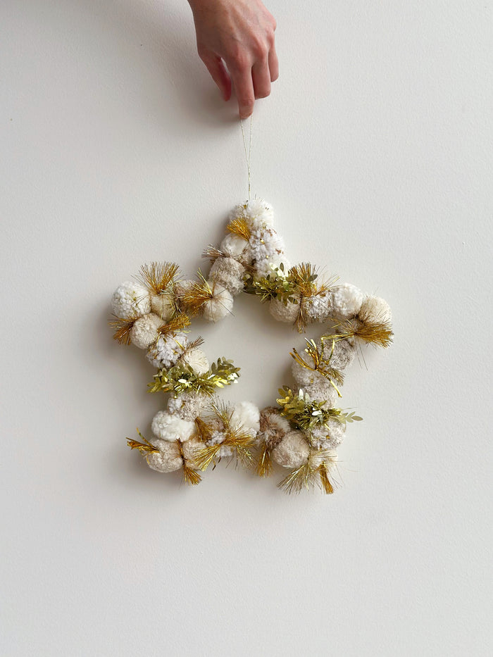 Natural + Gold Pom Pom Christmas Wreath - Star