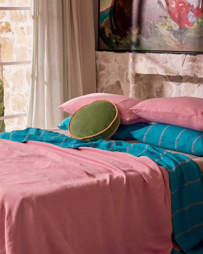 Pesto Velvet Pea Cushion