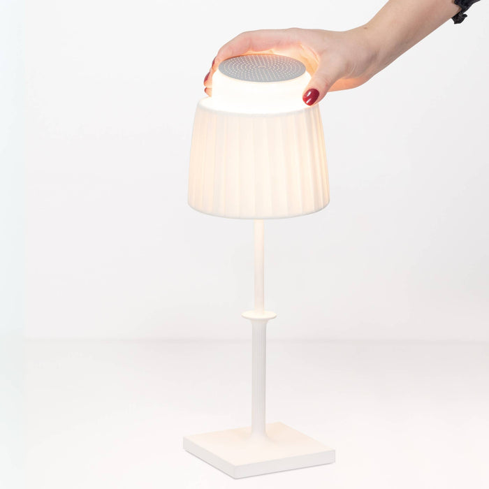 Poldina Classic Cordless Lamp: Matte Gold