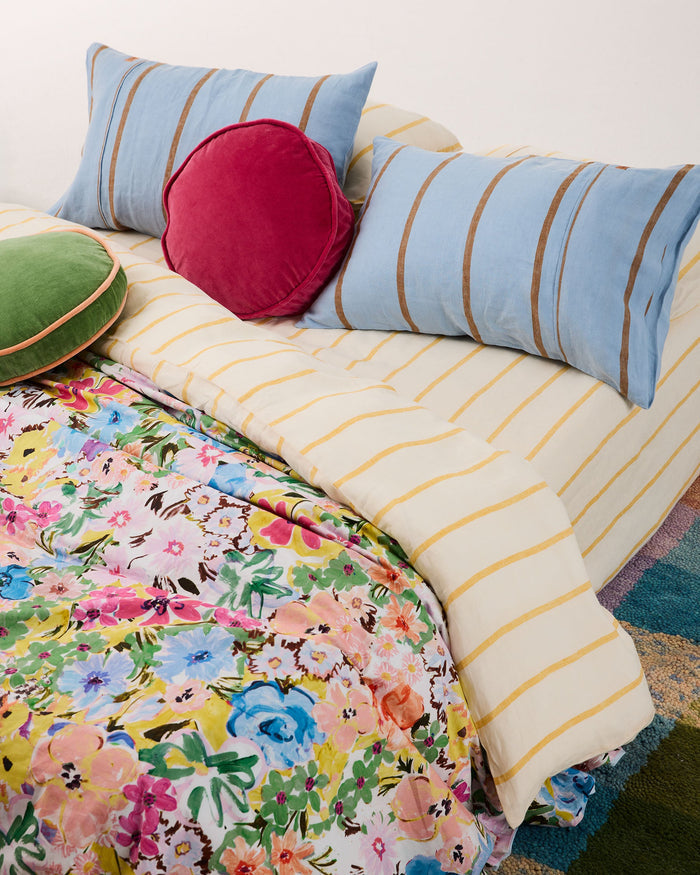 Rhubarb Velvet Pea Cushion