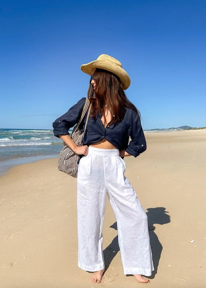 The Boyfriend Linen Shirt - Forever Navy