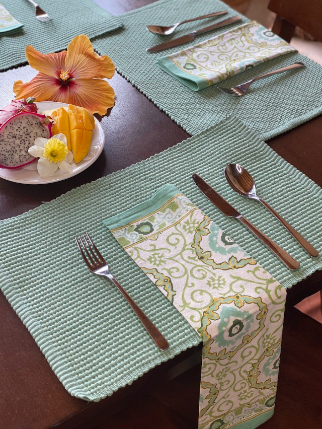 Woven placemats set of 6 Celery